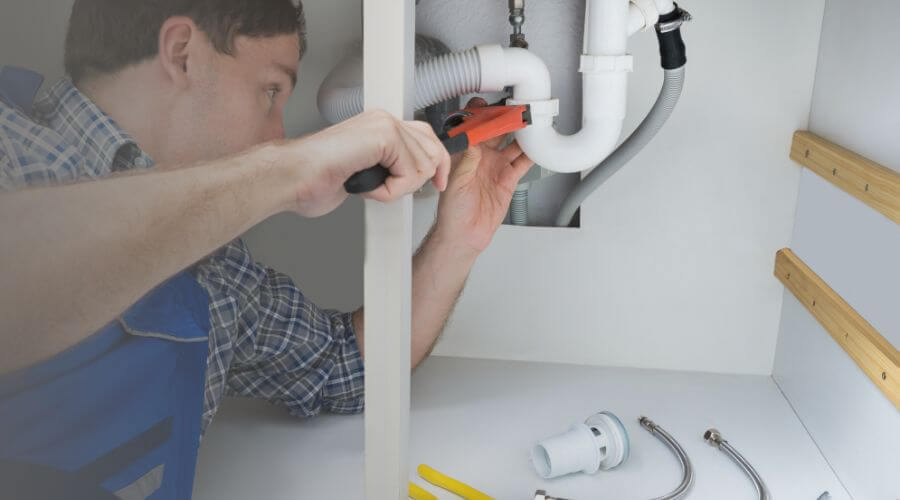 Local water heater installation in Des Lacs, ND